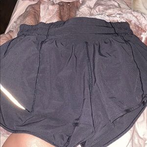 Hotty 2.5 lululemon shorts!
